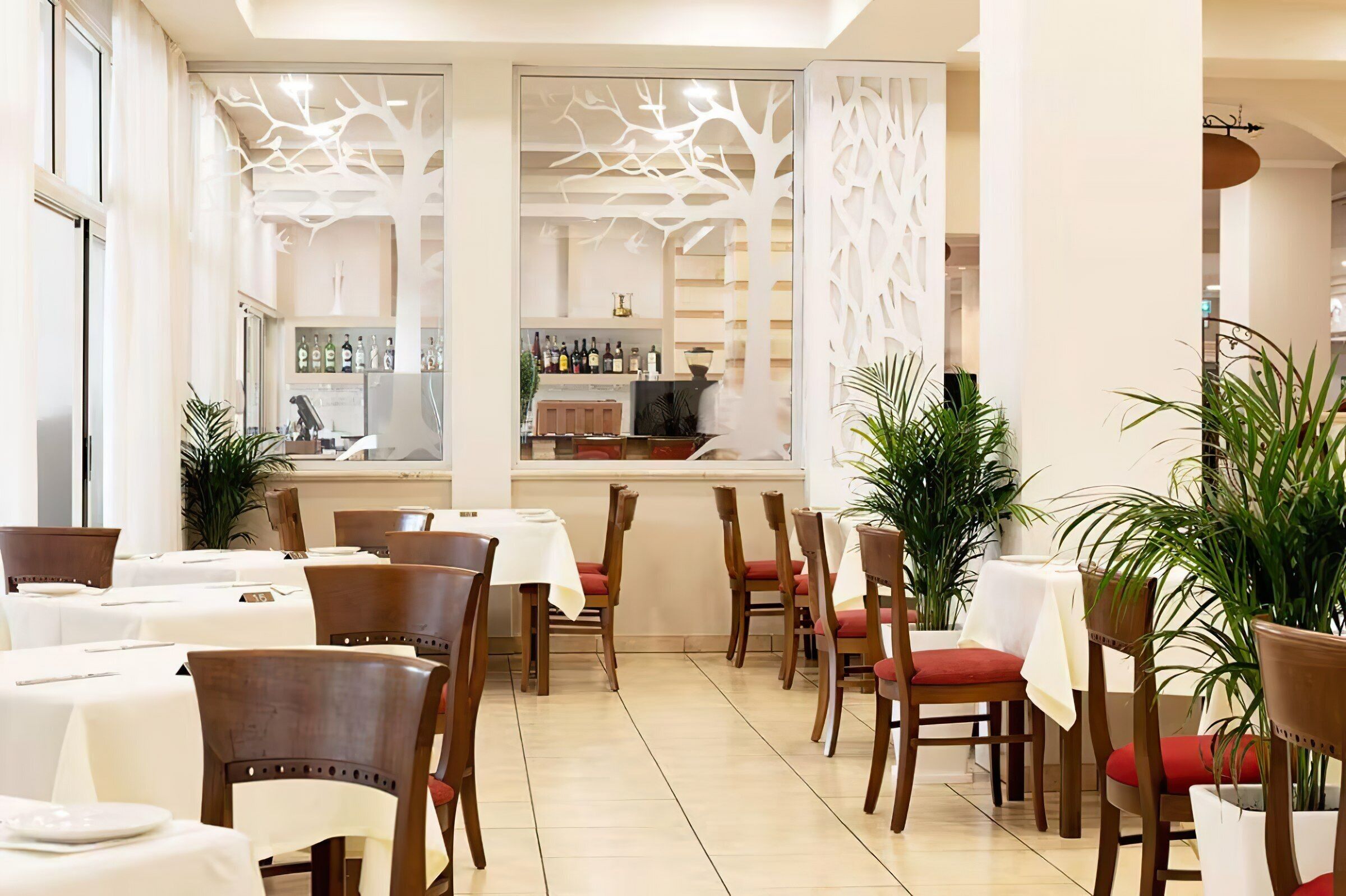 breakfast and dinner served, international cuisine