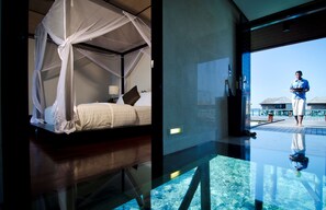 Deluxe-villa - over vandet | Gratis minibar, pengeskab på værelset, skrivebord