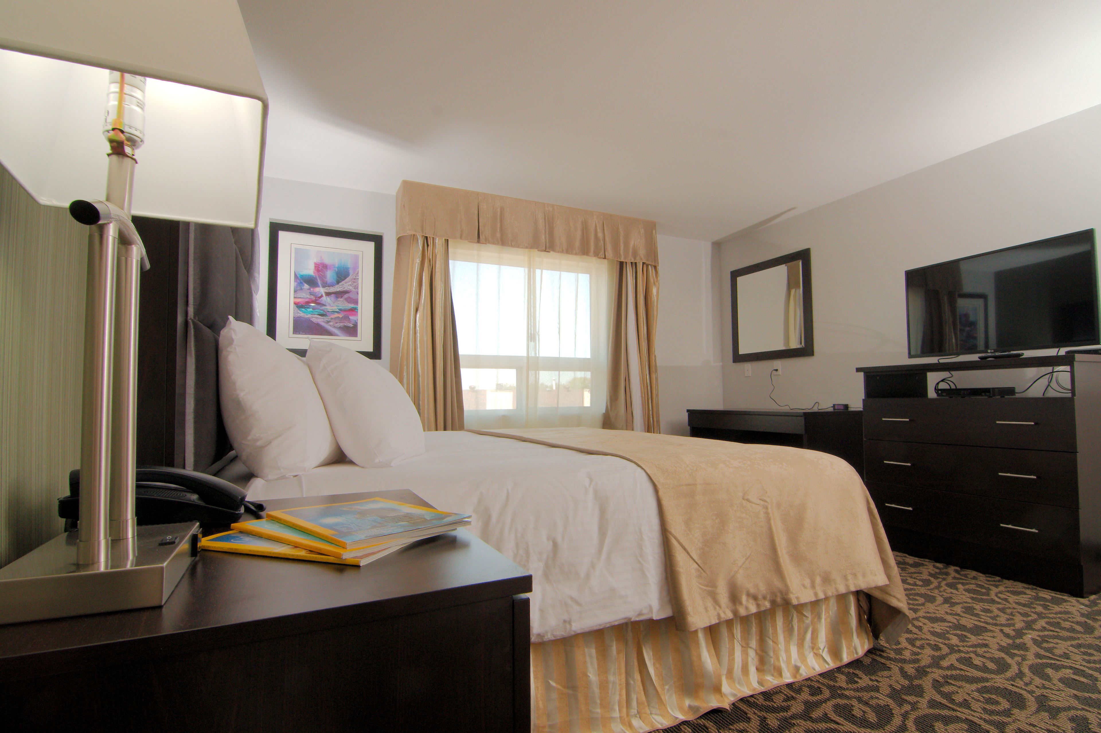 1 bedroom, premium bedding, desk, iron/ironing board