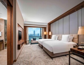 华丽客房, 2 张单人床 | 高档床上用品、记忆海绵床垫、客房内保险箱、办公桌