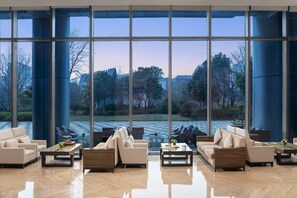 2 restaurants, breakfast, lunch, dinner served; Asian cuisine - Pullman Haining (Jiaxing)