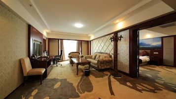 Minibar, in-room safe, alarm clocks