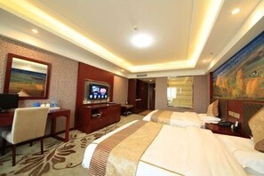 Minibar, caja de seguridad en la habitación y despertador 