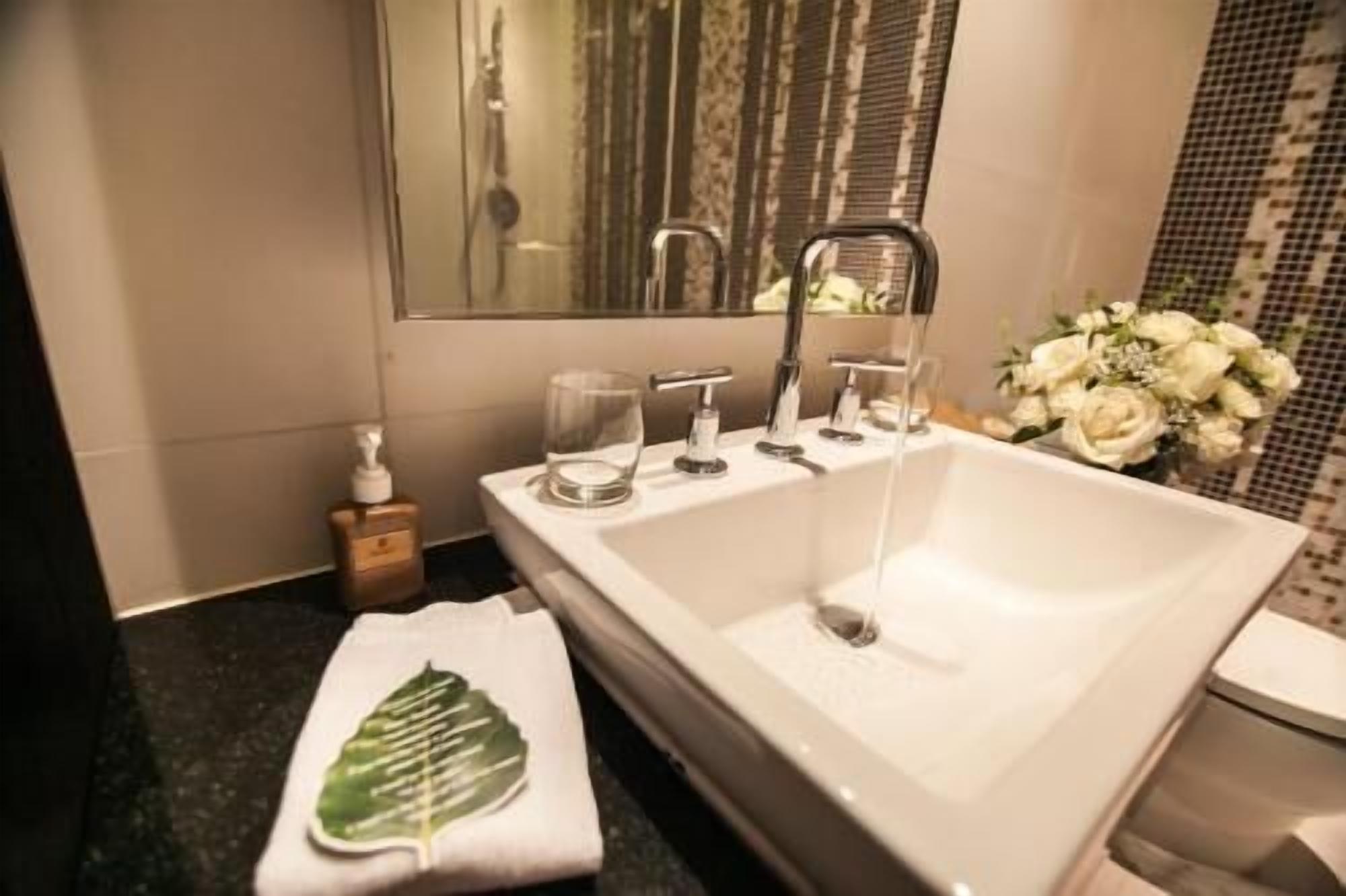 Bathroom | Free toiletries, hair dryer, bathrobes, slippers