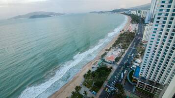 Suite Grand, 4 habitaciones, bañera, vistas al mar | Vistas desde la habitación