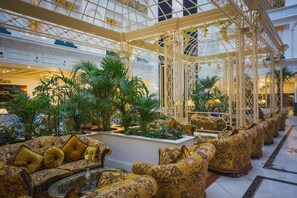 4 Bars/Lounges, Poolbar
