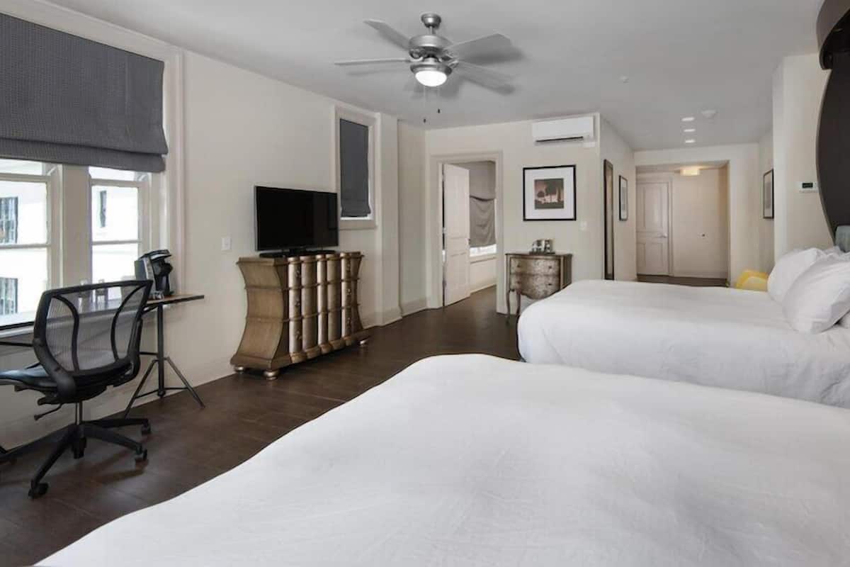 Premium bedding, in-room safe, desk, iron/ironing board