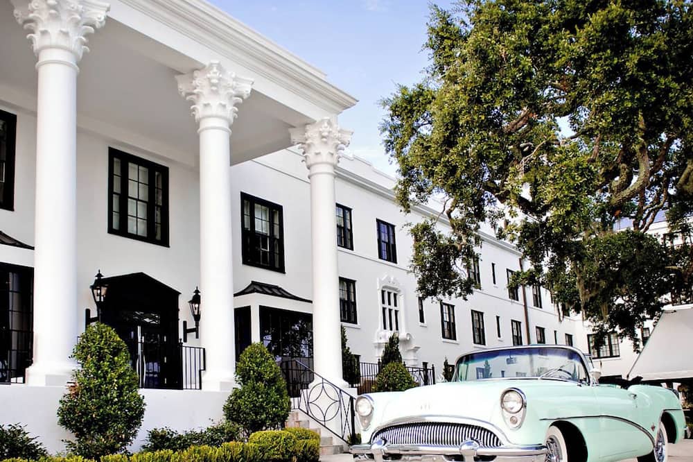 White House Hotel