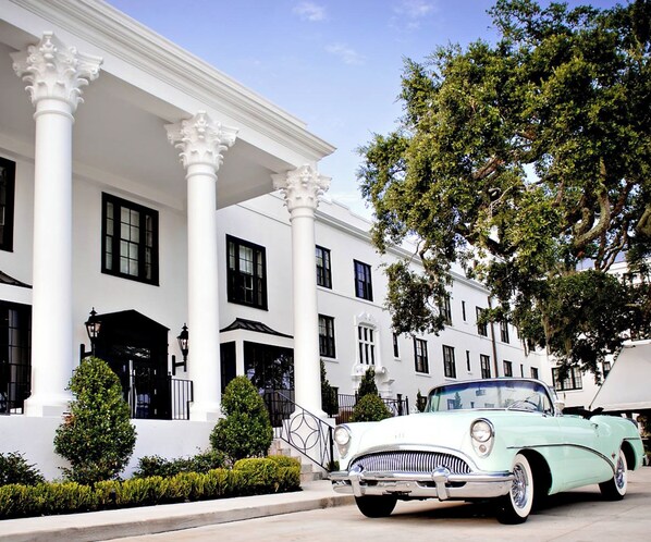 Front of property - White House Hotel (Biloxi)