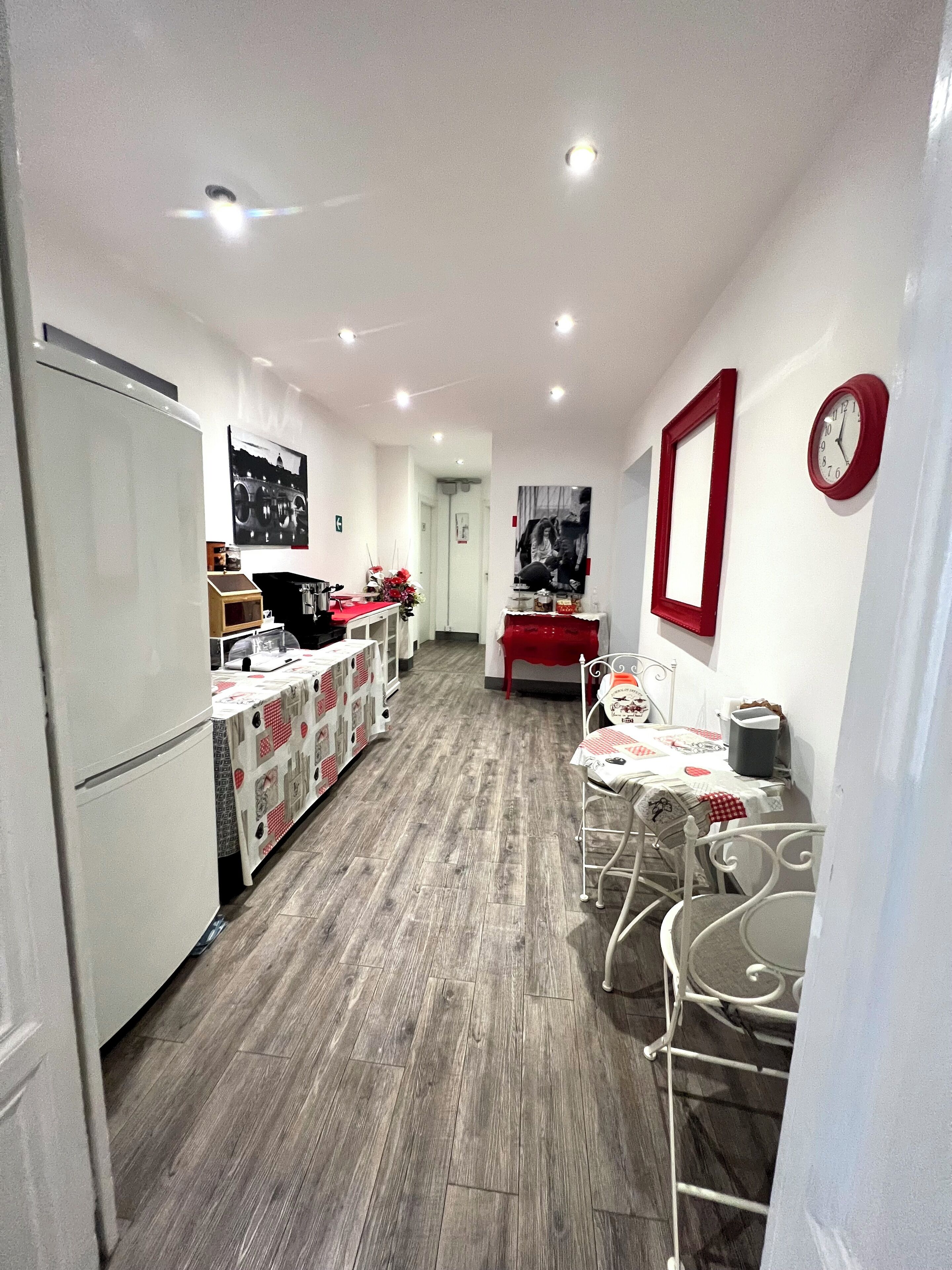 Se ofrece un desayuno completo (5 EUR por persona)