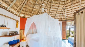 Suite Deluxo, Vista Mar | Minibar, individually decorated, free WiFi, bed sheets - Pousada Capitù (Mata de São João)