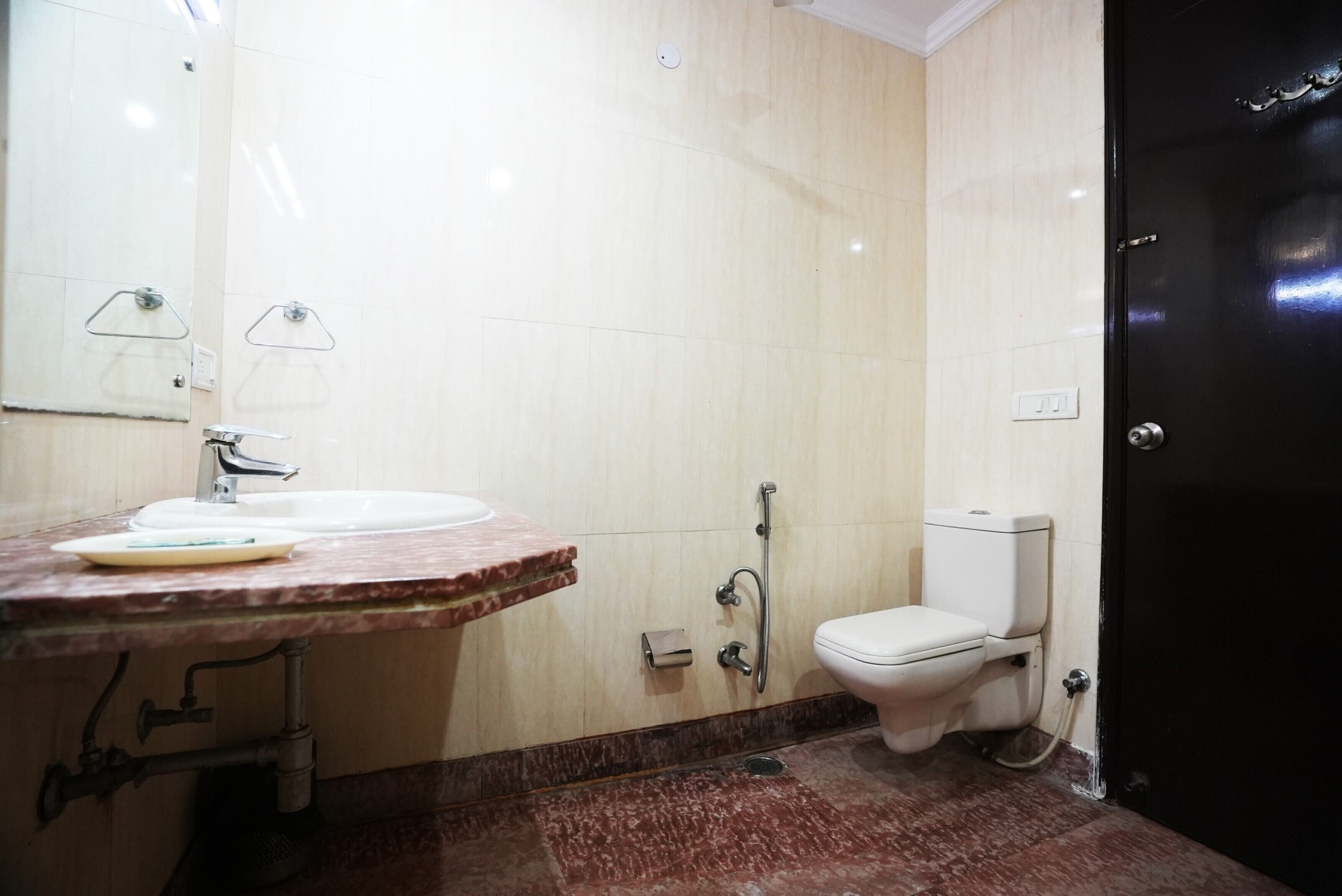 Photo - Hotel S & B East Inn - Patel Nagar