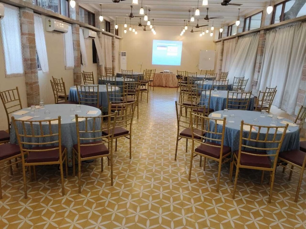 Jai Niwas Hotel by null