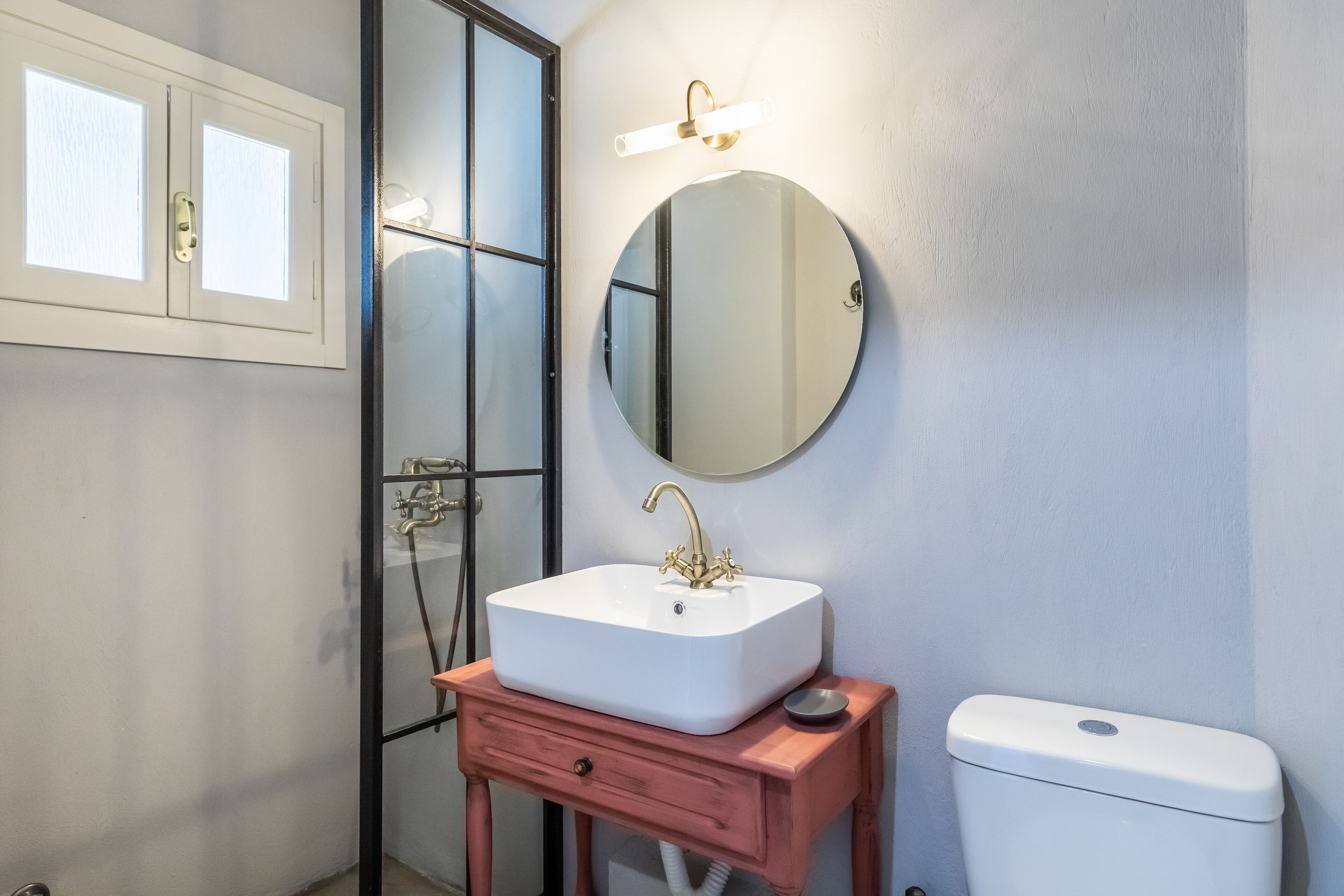 Een douche, een haardroger