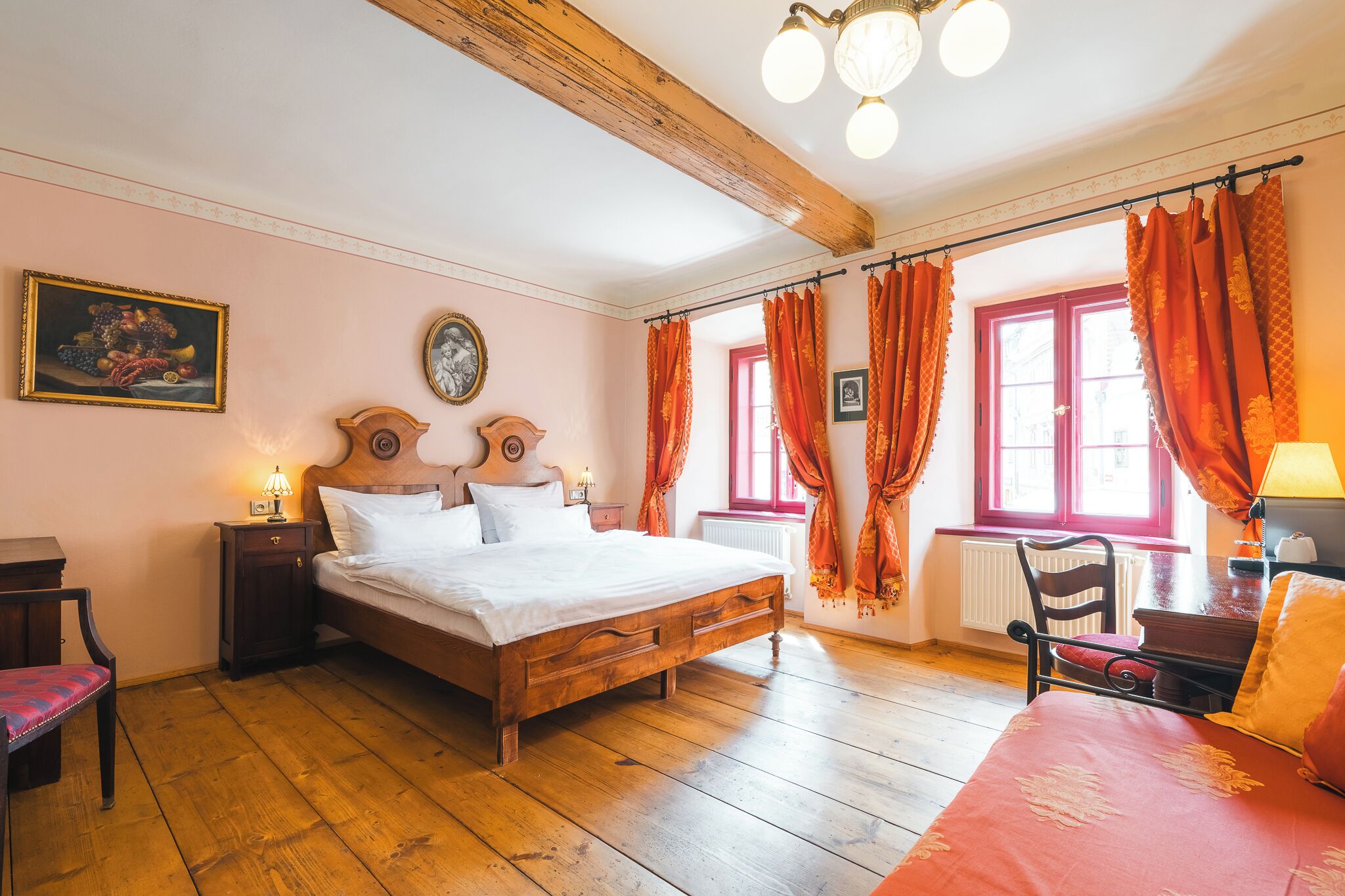 deluxe double room | 1 bedroom, in-room safe, desk, free wifi