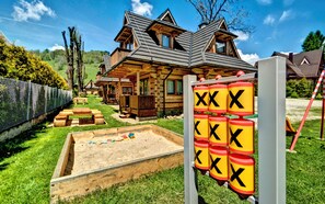 Children's play area - outdoor