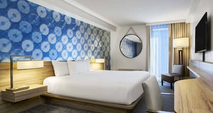 The LINQ Hotel & Casino – A Caesars Rewards Destination