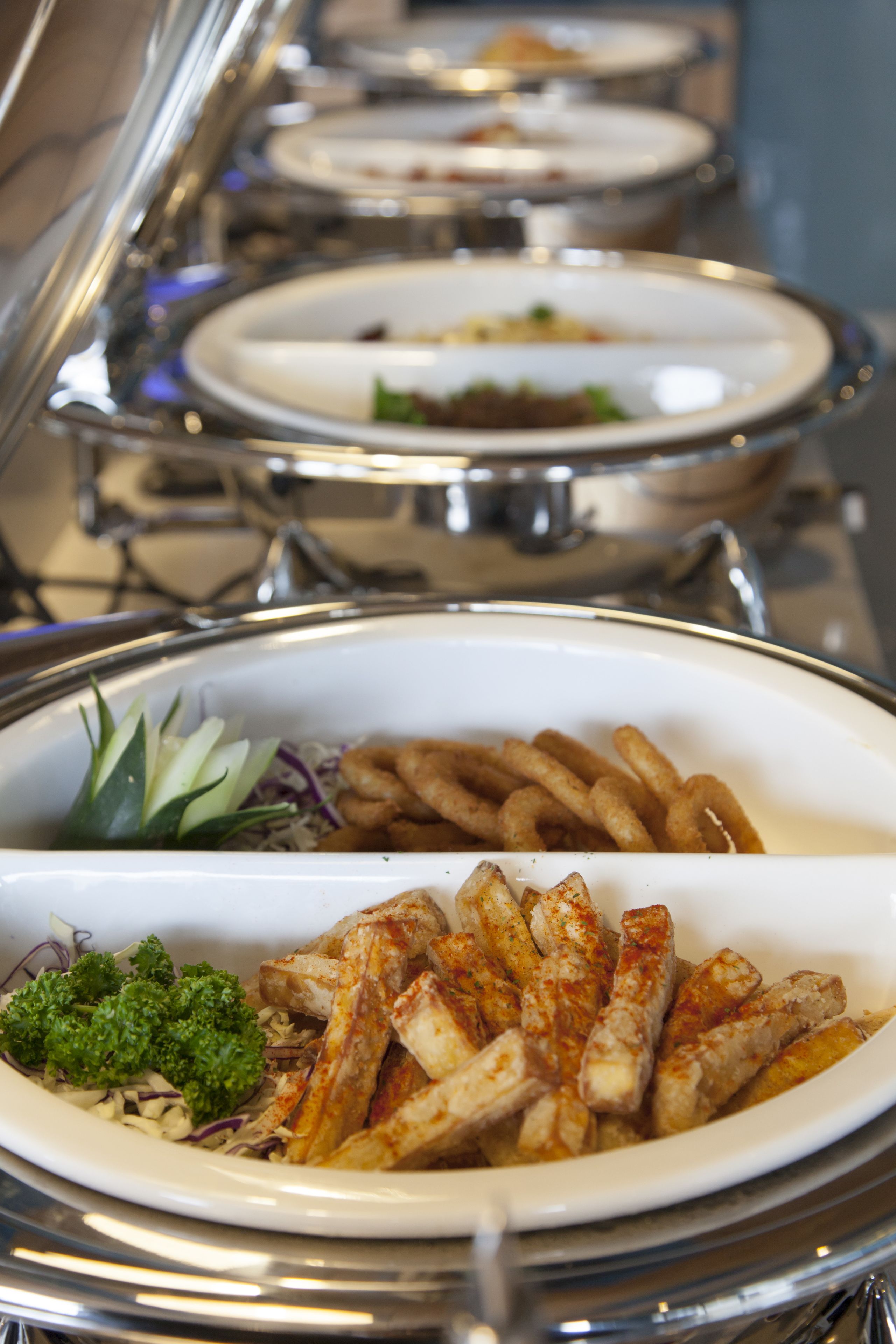 free daily self-service breakfast