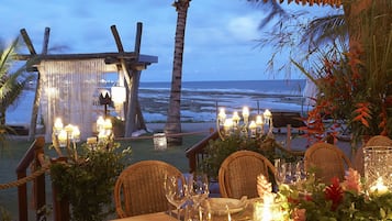 Se sirven desayunos y almuerzos; cocina brasileña; con vista al mar