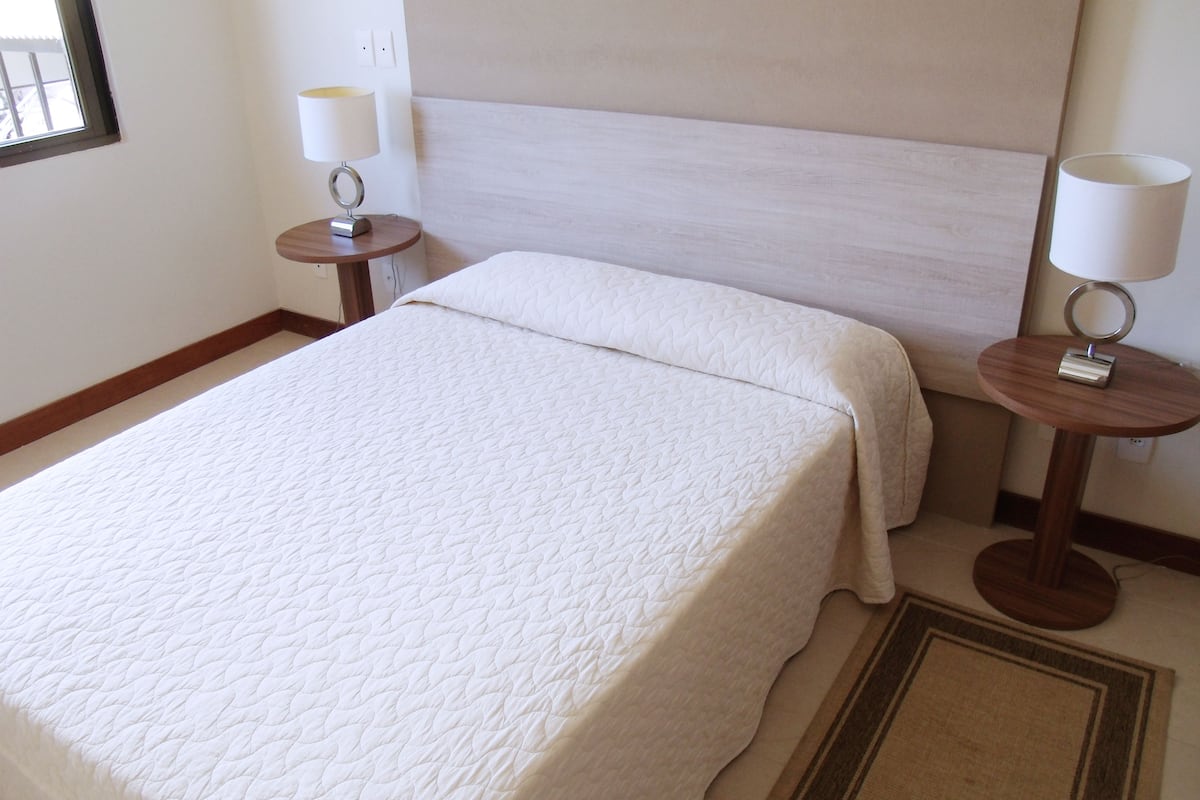 in-room safe, free wifi, bed sheets