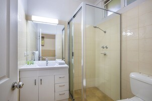 Shower, free toiletries, hair dryer, towels