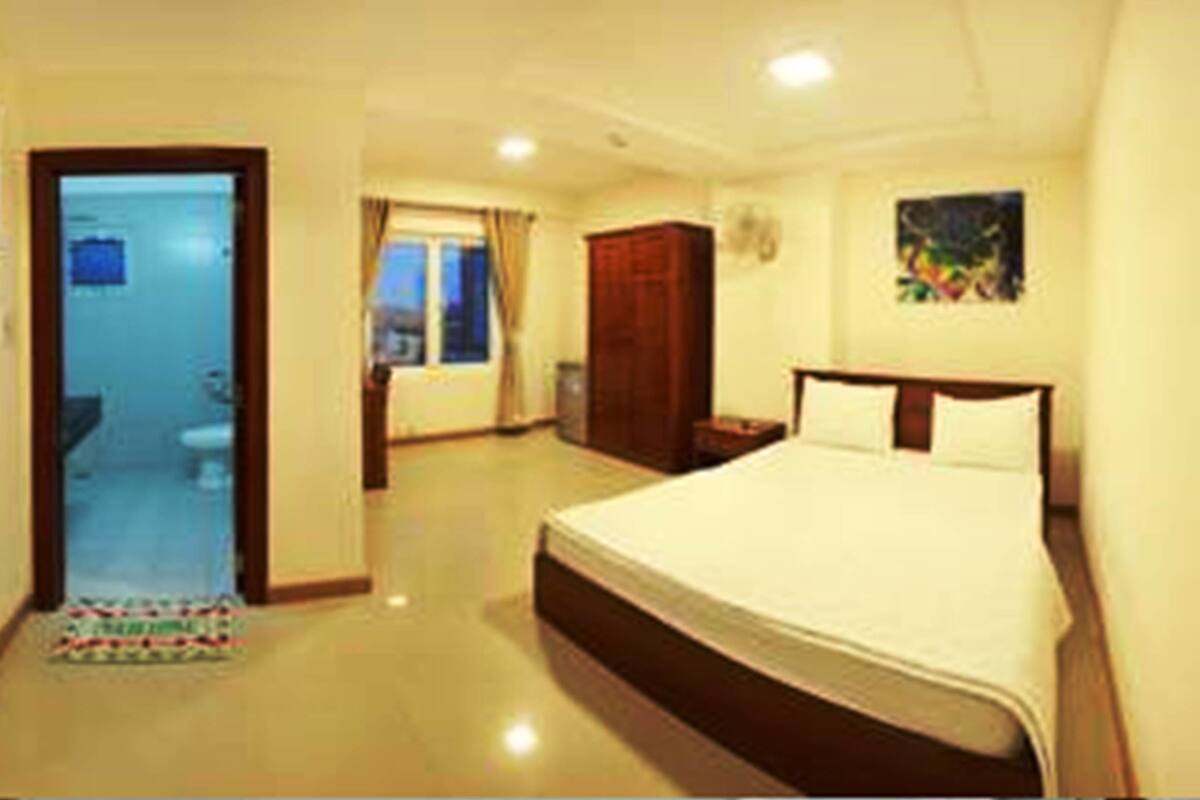 Superior Double Room | Minibar, desk, WiFi (free), individually furnished