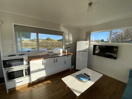 家庭别墅, 1 间卧室, 河景 | 私人厨房 | 厨具/餐具