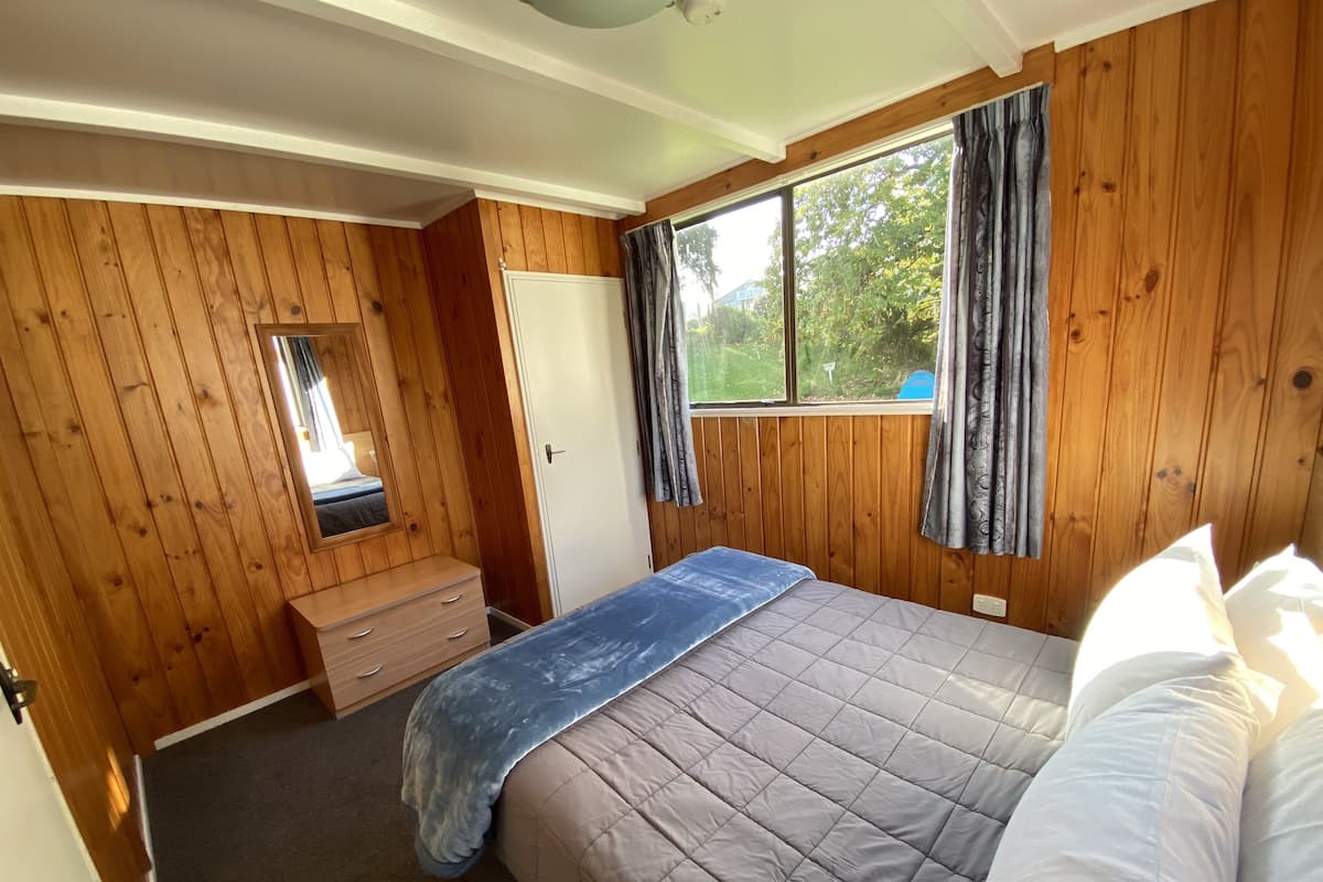 Standard Villa, 1 Double Bed | Cribs/infant beds, free WiFi, bed sheets