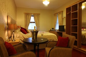 Ropa de cama de alta calidad y camas con pillow-top
