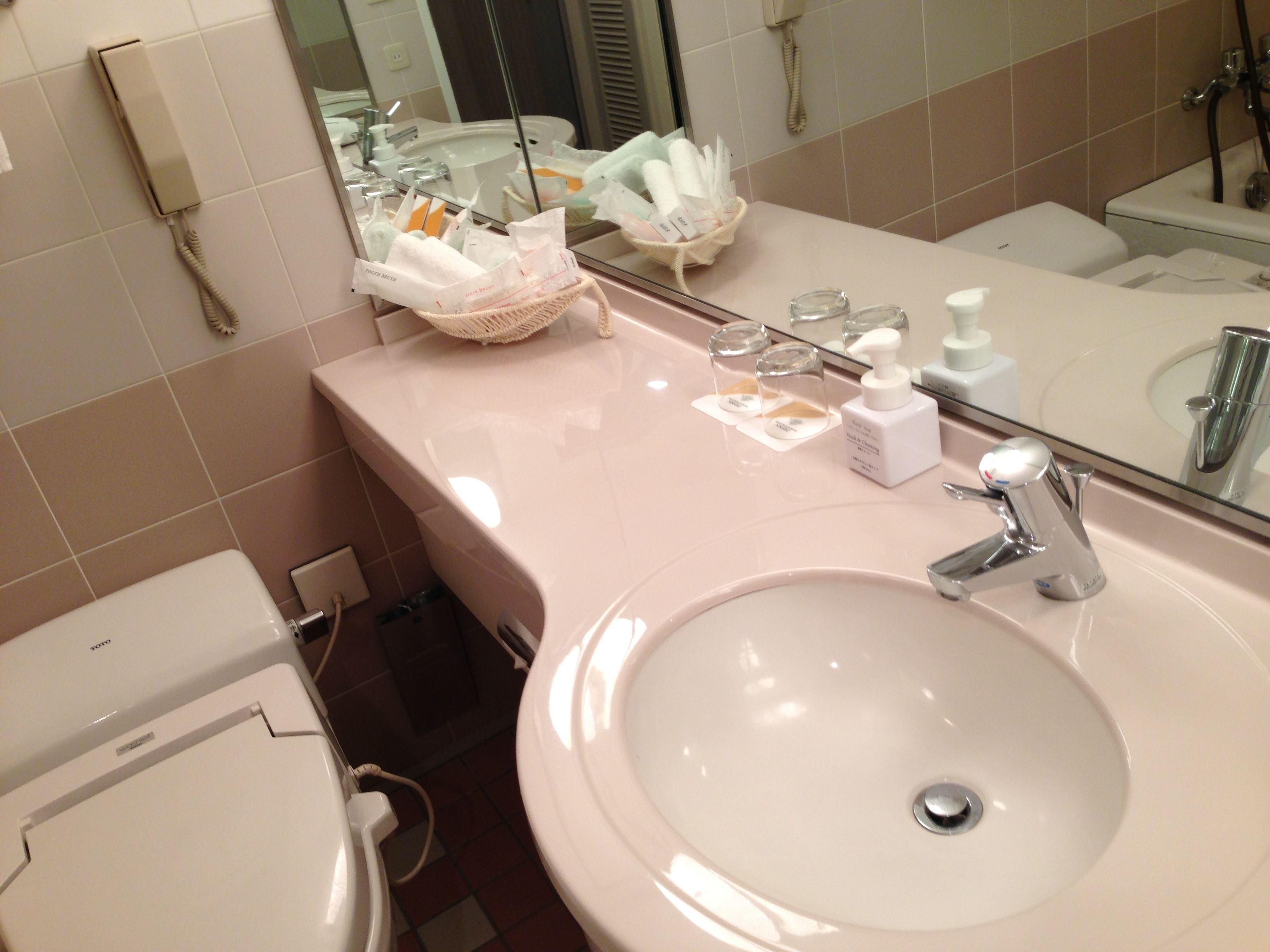 bathtub, deep-soaking bathtub, rainfall showerhead, free toiletries