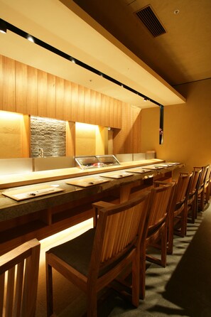 2 restaurants; lunch and dinner served - Tokyo Dai-ichi Hotel Nishiki (Nagoya)