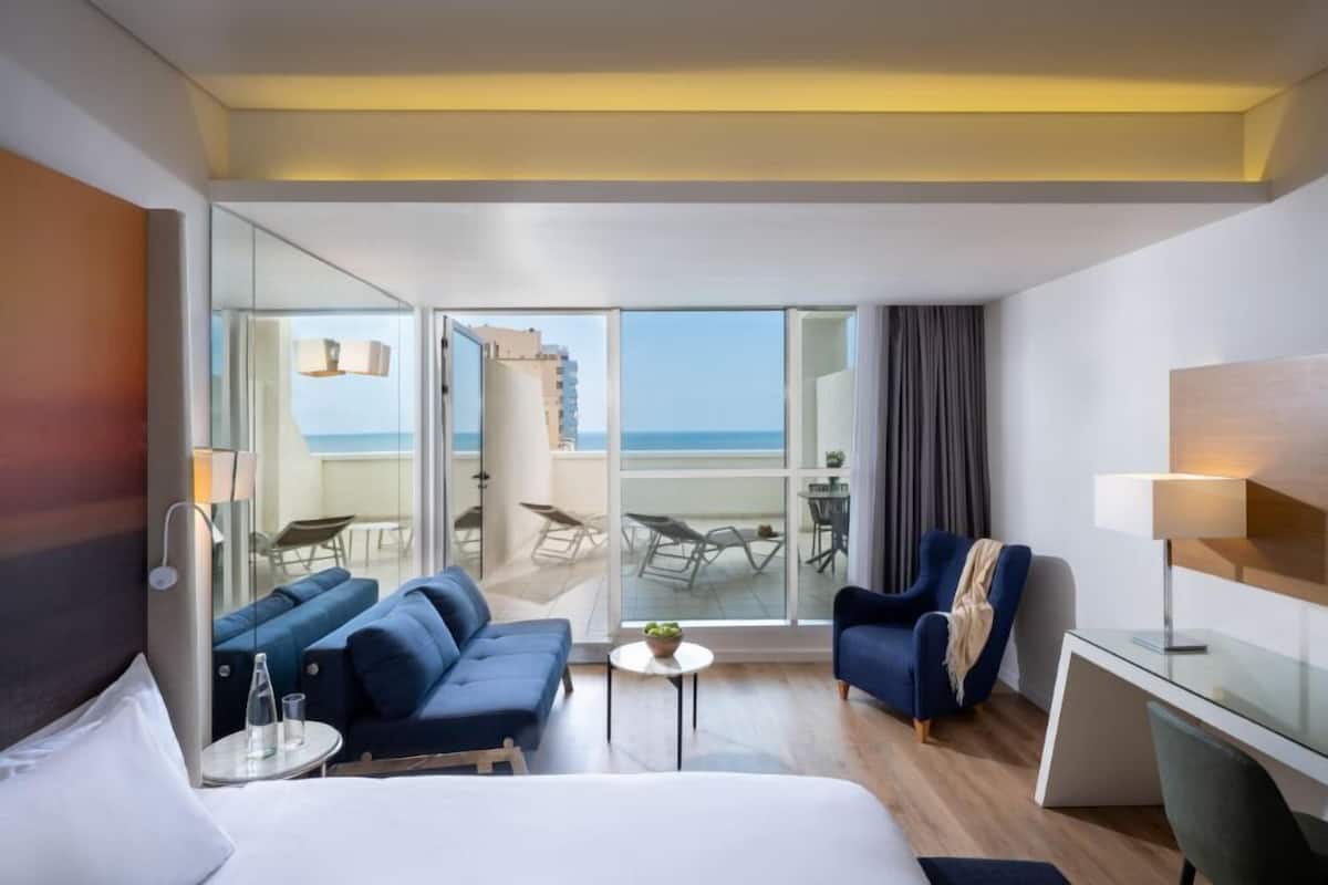 Club Room
