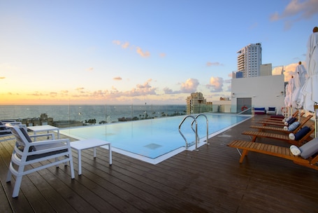 Superior Double Room | Pool | Seasonal outdoor pool, open 8:00 AM to 5:00 PM, sun loungers