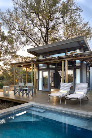 Deluxe Tent | Premium bedding, minibar, in-room safe, individually decorated - Simbavati River Lodge (Bushbuckridge)