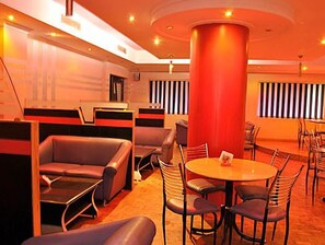 2 restaurants, Indian cuisine