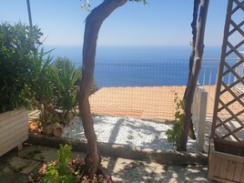 Escrivaninha, Wi-Fi de cortesia, roupa de cama