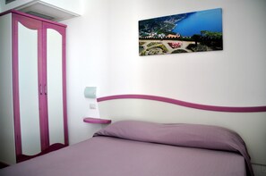 Standard Double Room, Sea View | Desk, free WiFi, bed sheets