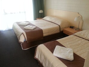 Standard Twin Room - Sunraysia Motel & Holiday Apartments (Mildura)