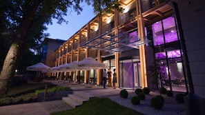 Fasade – kveld/natt