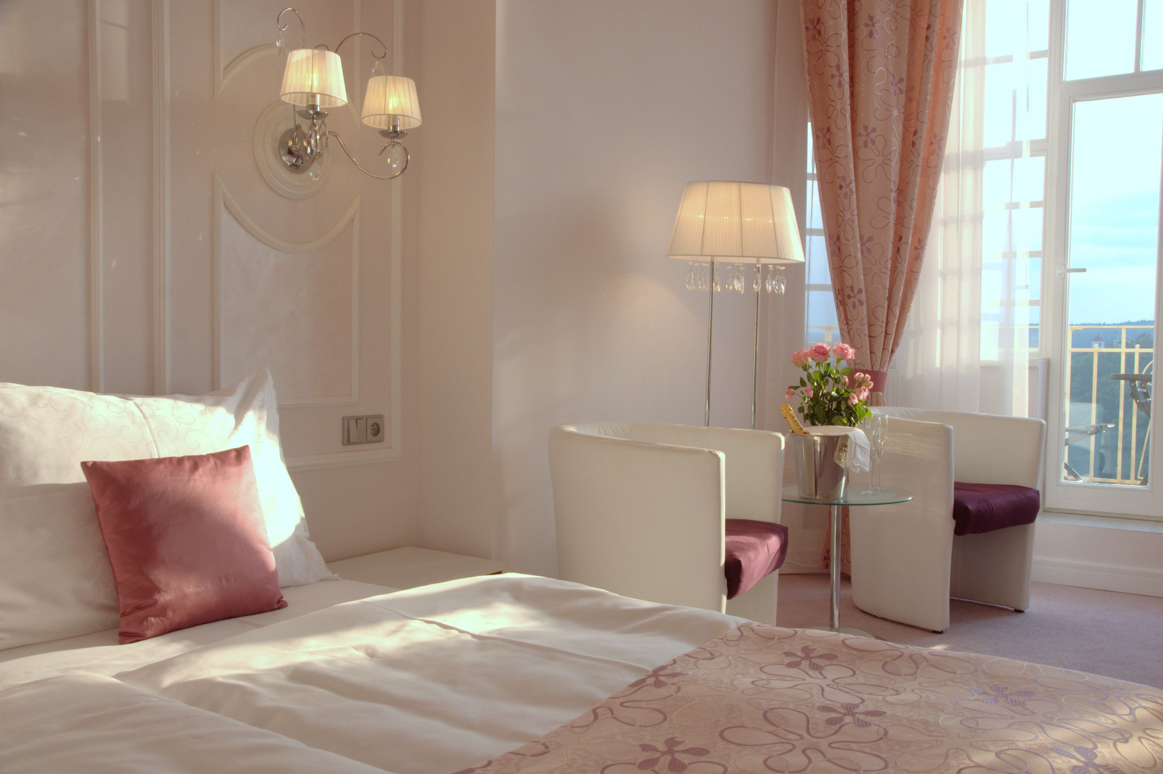 romantic double room, balcony, park view | premium bedding, in-room safe, individually decorated
