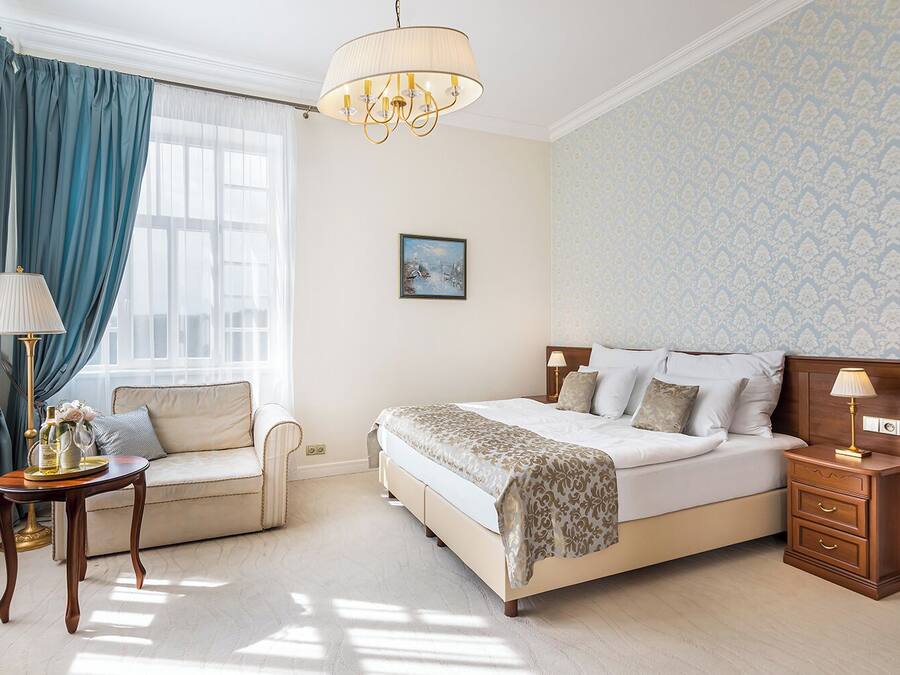 Literie de qualité supérieure, coffres-forts dans les chambres