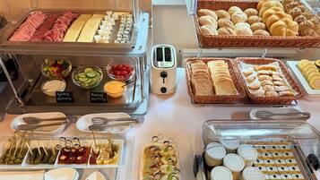 Tägliches inbegriffenes Frühstücksbuffet