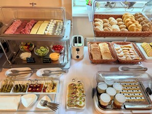 Bao gồm bữa sáng buffet hàng ngày 