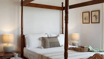 Villa Valley View | Premium bedding, in-room safe, soundproofing, iron/ironing board