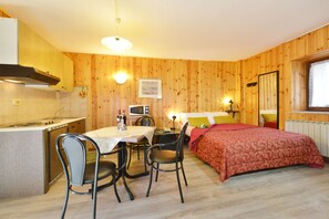 Studio | Värdeförvaringsskåp på rummet, strykjärn/strykbräda och gratis wi-fi