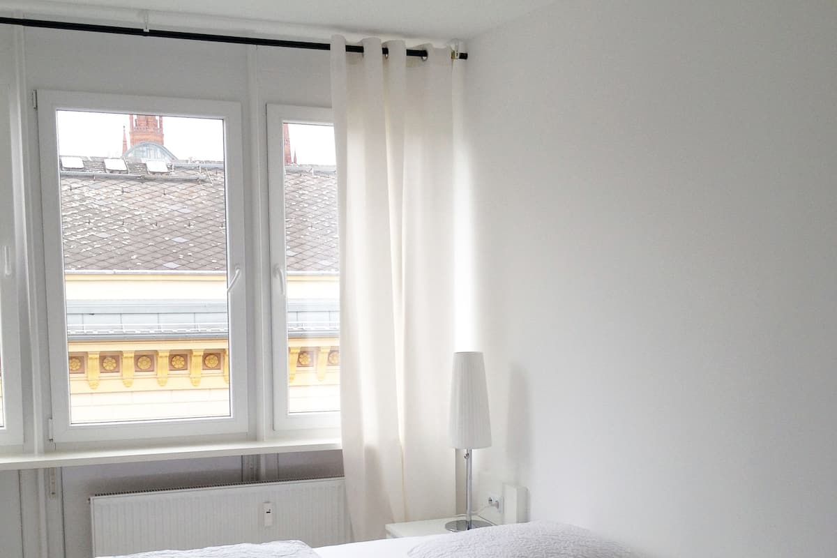 Double Room with shared toilet | Premium bedding, soundproofing, iron/ironing board, free WiFi