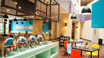 Dagelijks ontbijtbuffet (IDR 50000 per persoon)