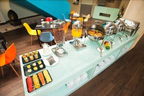 Daily buffet breakfast for a fee - idoop Hotel Lombok (Mataram)