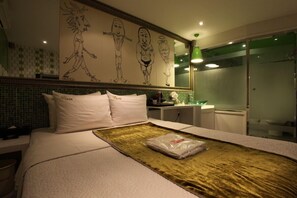 Chambre Double Standard | Couette en duvet d'oie, surmatelas, Wi-Fi gratuit, draps fournis