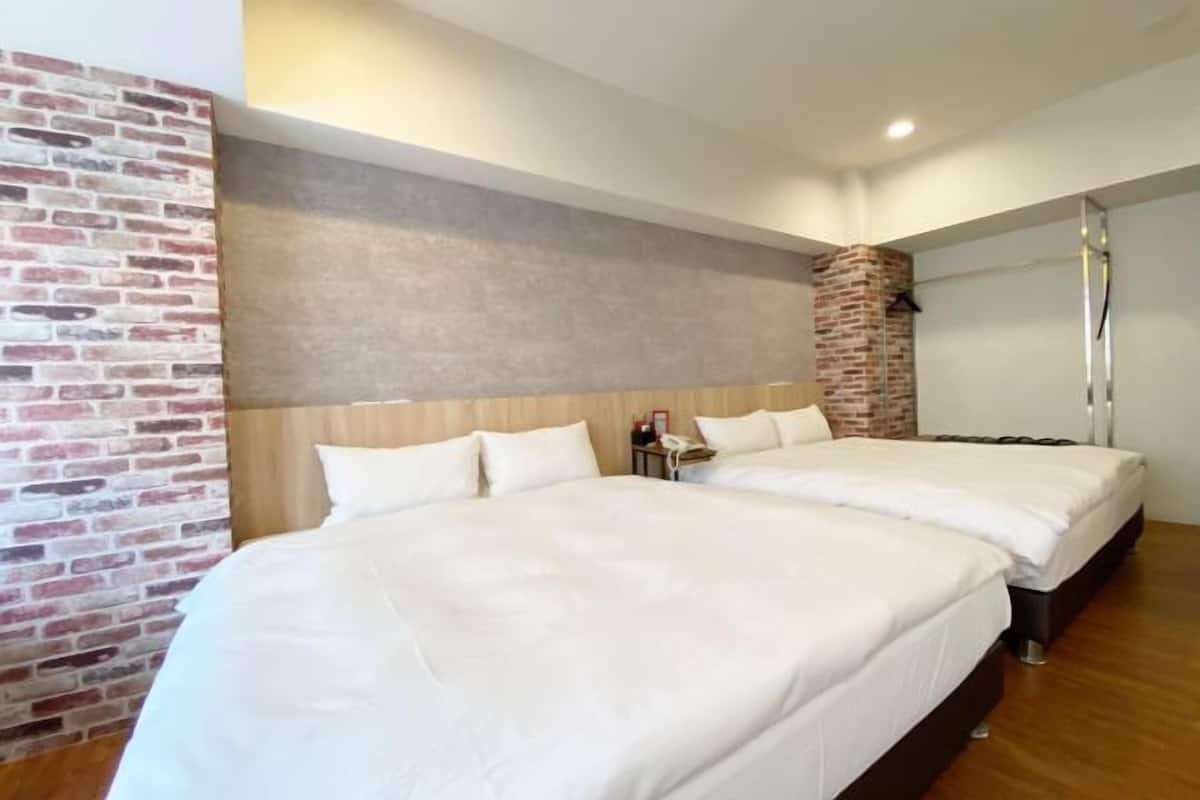 Kuştüyü yorgan, yastık yüzeyli yatak, ücretsiz minibar, odada kasa